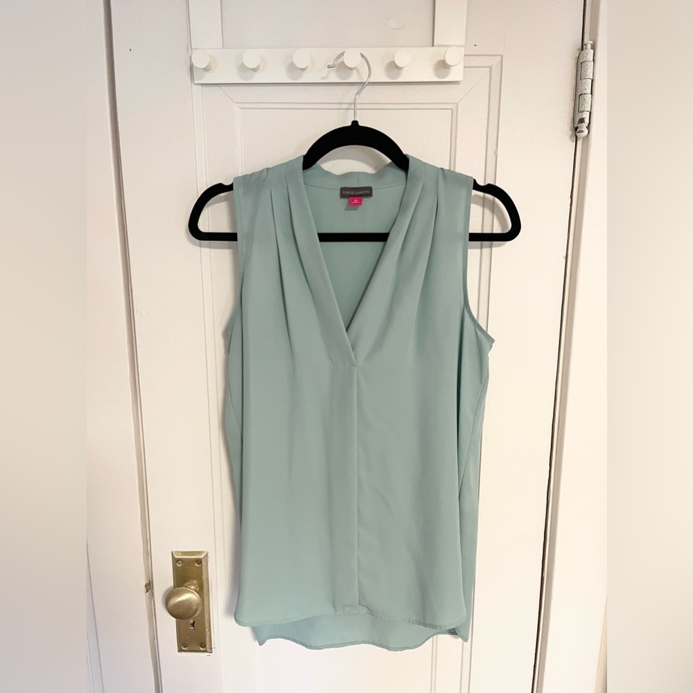 Vince Camuto sleeveless v neck blouse